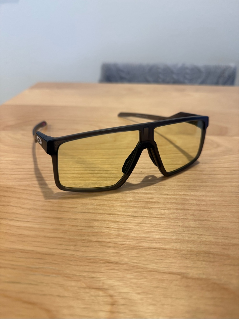 Oakley Helux Gaming Glasses - Picture 4 of 7